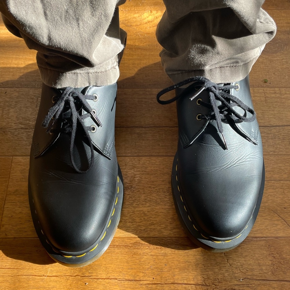 Authentic Doc Martens Style: 1461 Smooth Leathers